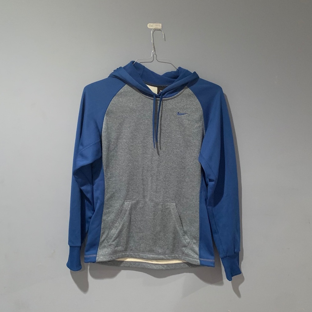 NWOT Nike Sweatshirt Women’s Small